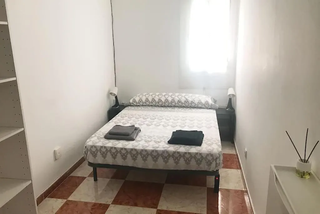 Piso Fresco Y Luminoso En Cadiz Apartment 0*,  Spain